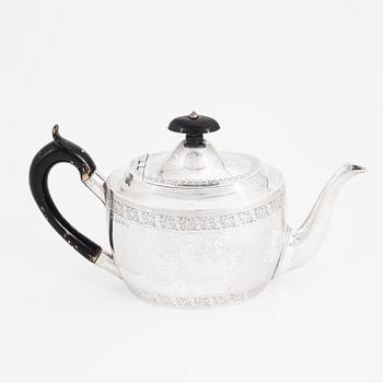 An English silver teapot, mark of Holland, Son & Slater (John Aldwinckle & James Slater), London 1882.