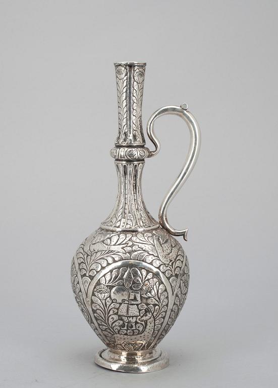 VINKANNA, 84 silver. Ryssland (Georgien) Tbilisi 1856. Kontrollmästare Egon Blomberg. Vikt ca 476 g.