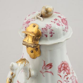 A famille rose coffee pot with cover, Qing dynasty, Qianlong (1736-95).