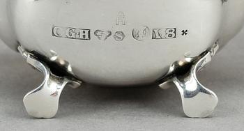 KAFFESERVIS, 3 delar, silver, CG Hallberg, bland annat 1946. Total vikt ca 683g.