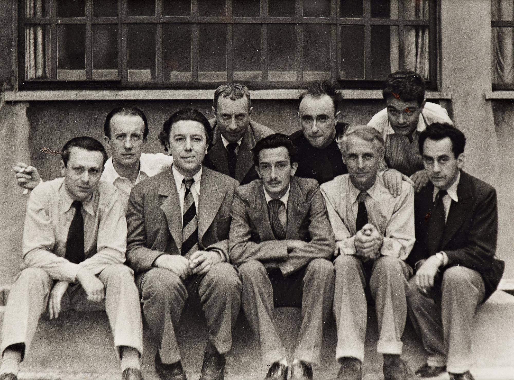 Anna Riwkin-Brick, "Groupe surréaliste, Paris", 1933.