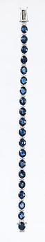 578. BRACELET, set with blue sapphires and brilliant cut diamonds, tot. app. 0.80-1 cts.