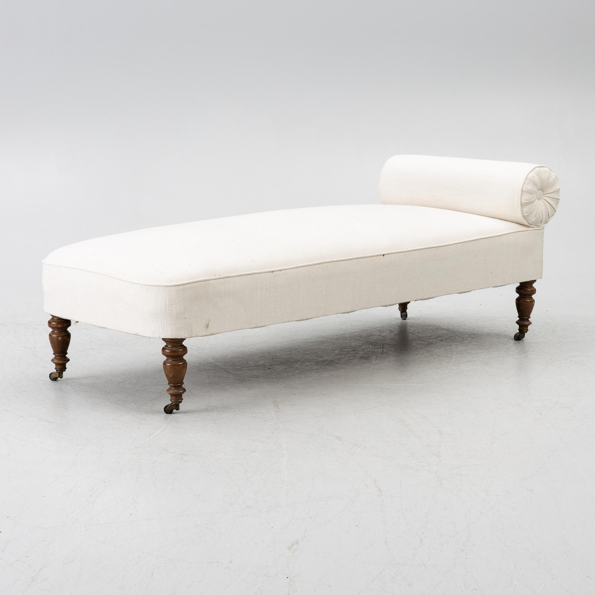 Chaise longue, late 19th century.