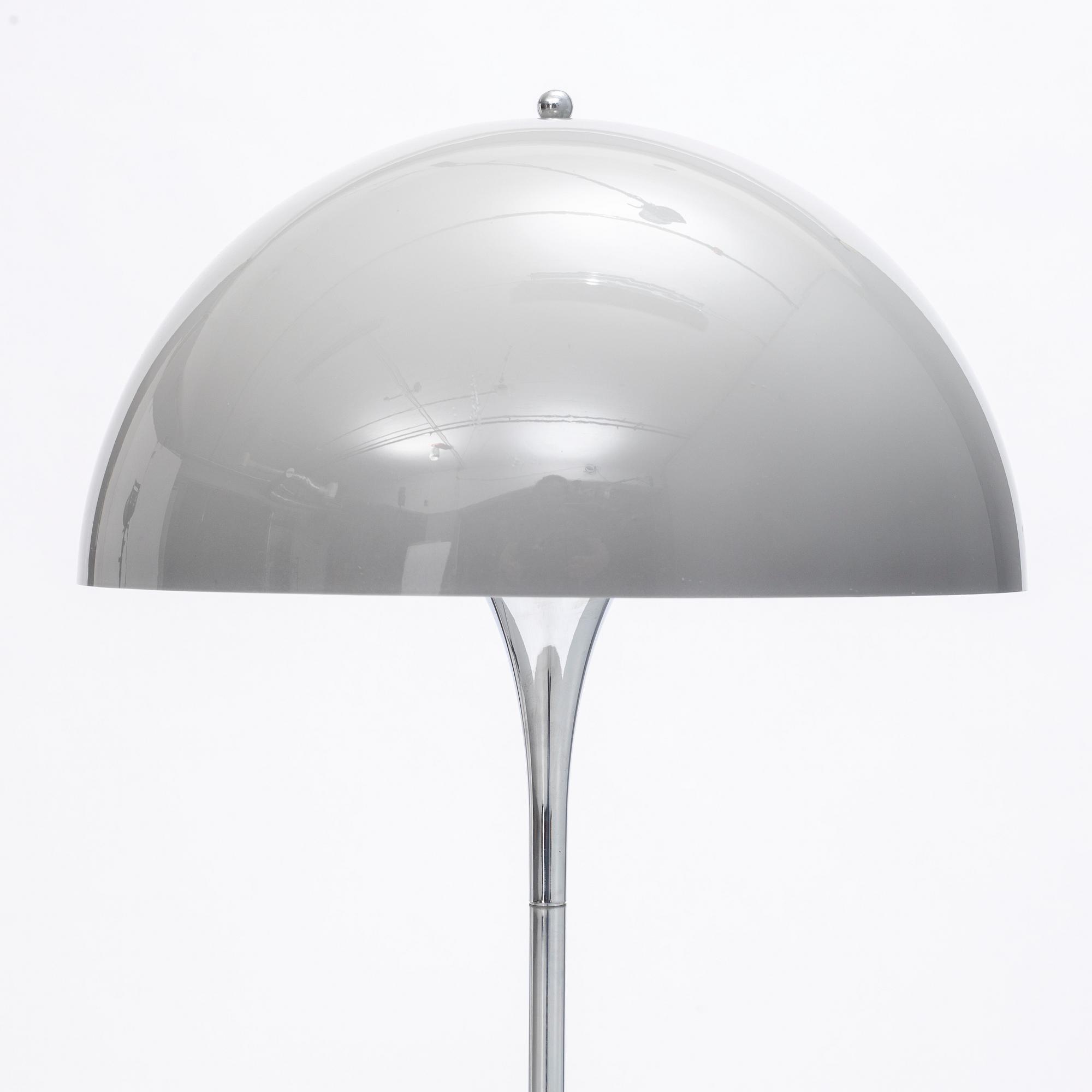 Verner Panton, golvlampa, "Pantella", Louis Poulsen, Danmark.