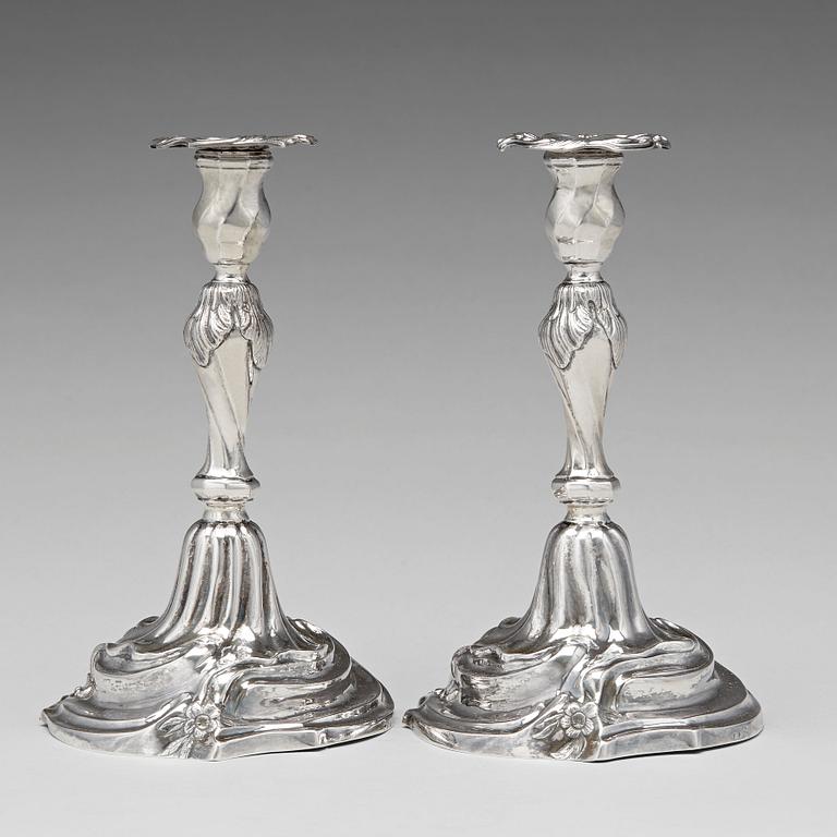 Carl Fahlberg, ljusstakar, ett par, silver, Uppsala 1765. Rokoko.