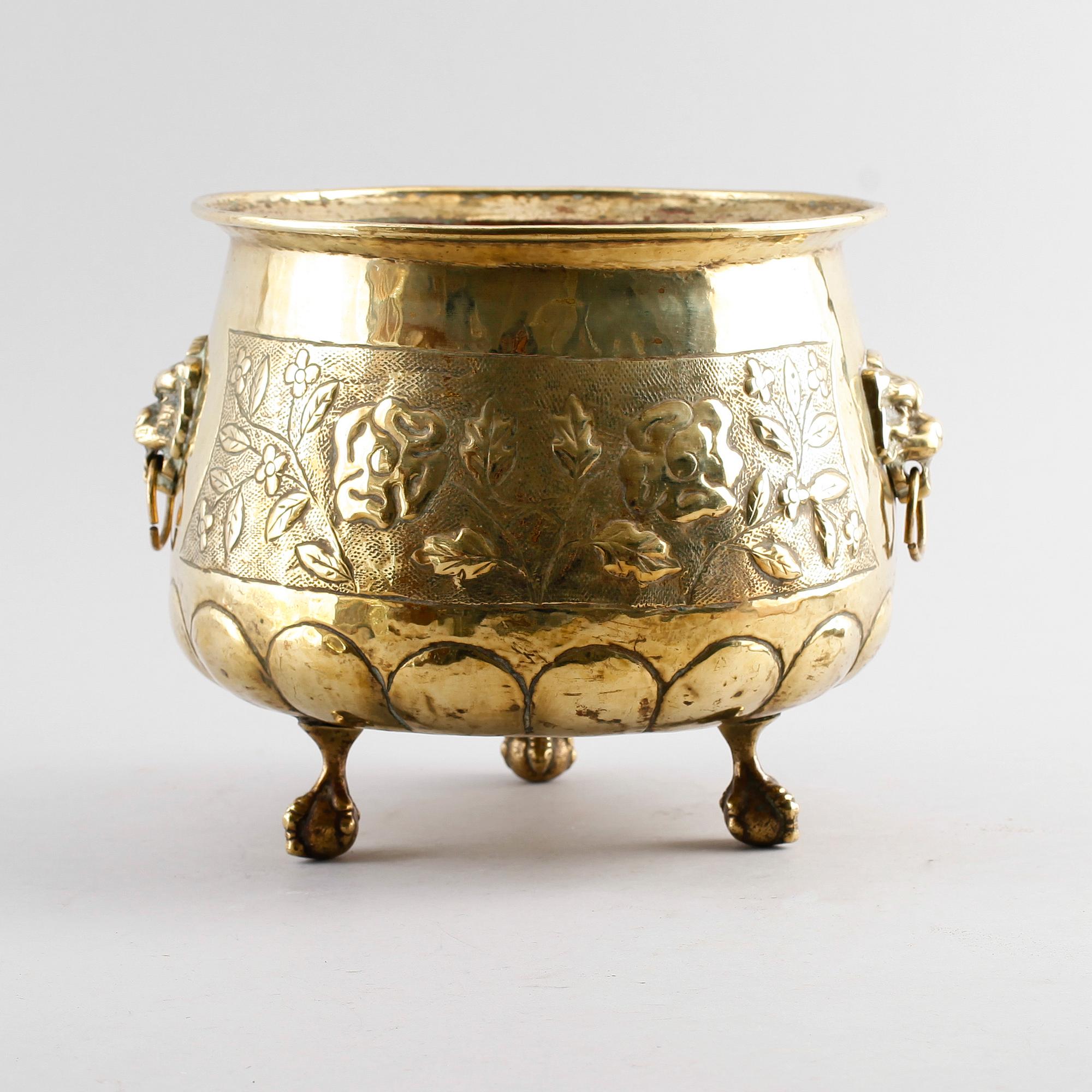 YTTERFODER, mässing, 1800-talets första hälft.