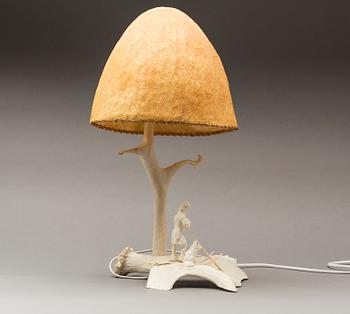 BORDSLAMPA, Knut Gustafsson, ren- och älghorn, signerad och daterad 1942.