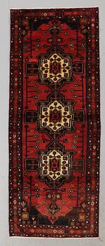 MATTA, galleri, Hamadan, ca 293 x 112 cm.