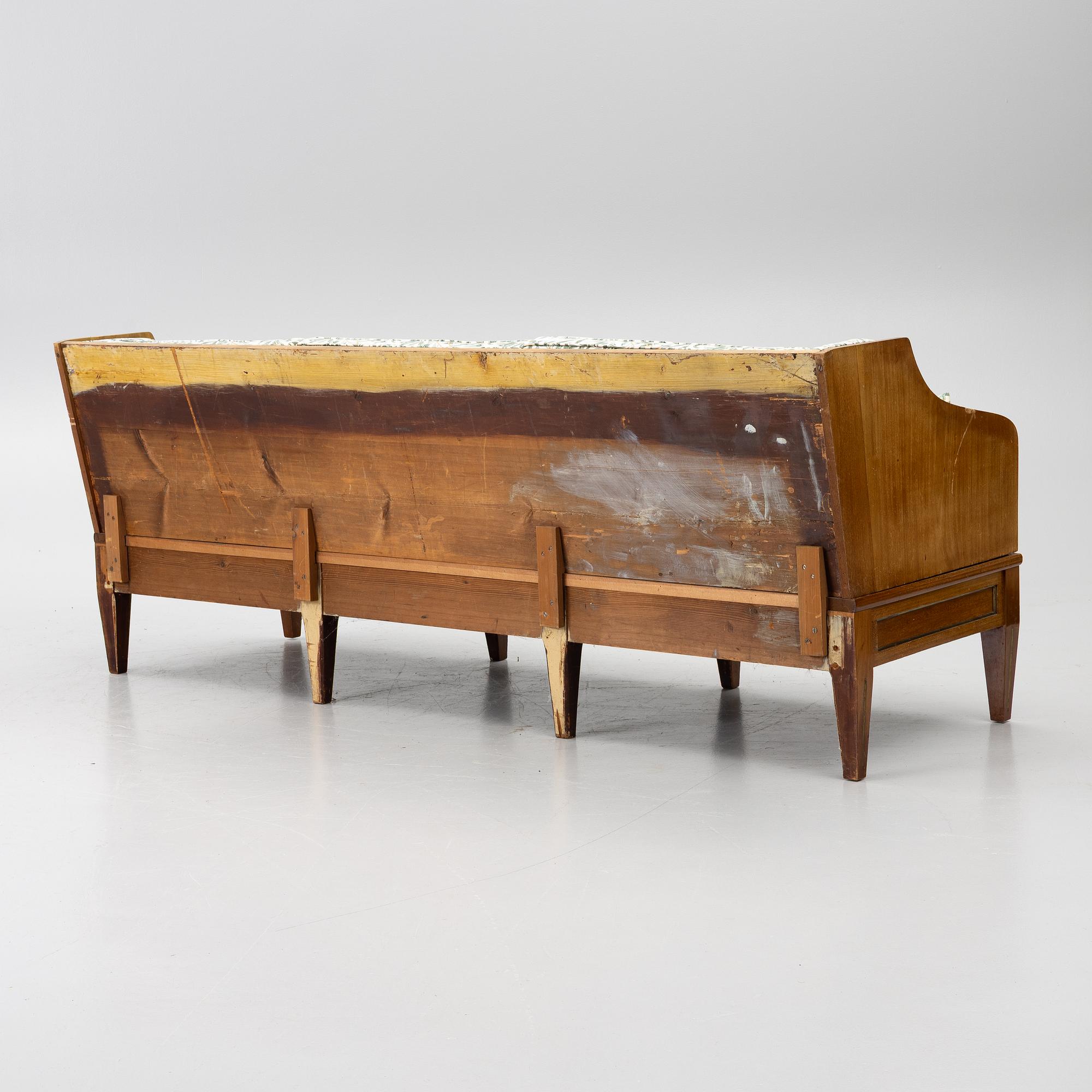 Bowl-shaped sofa, 20th century.