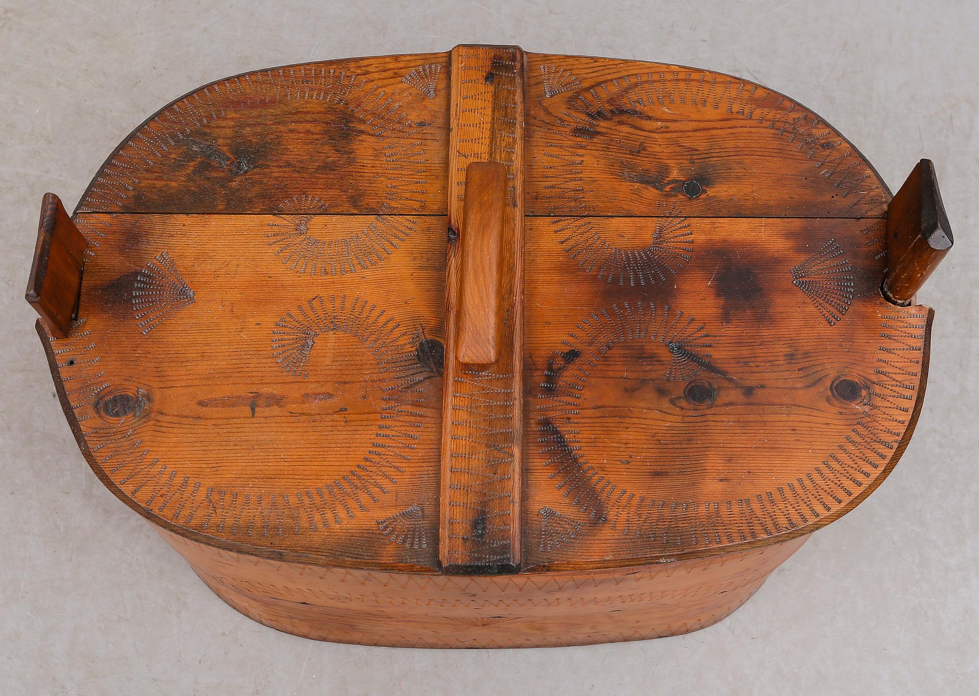 ÄSKA, allmoge, furu, 1900-talets första hälft.