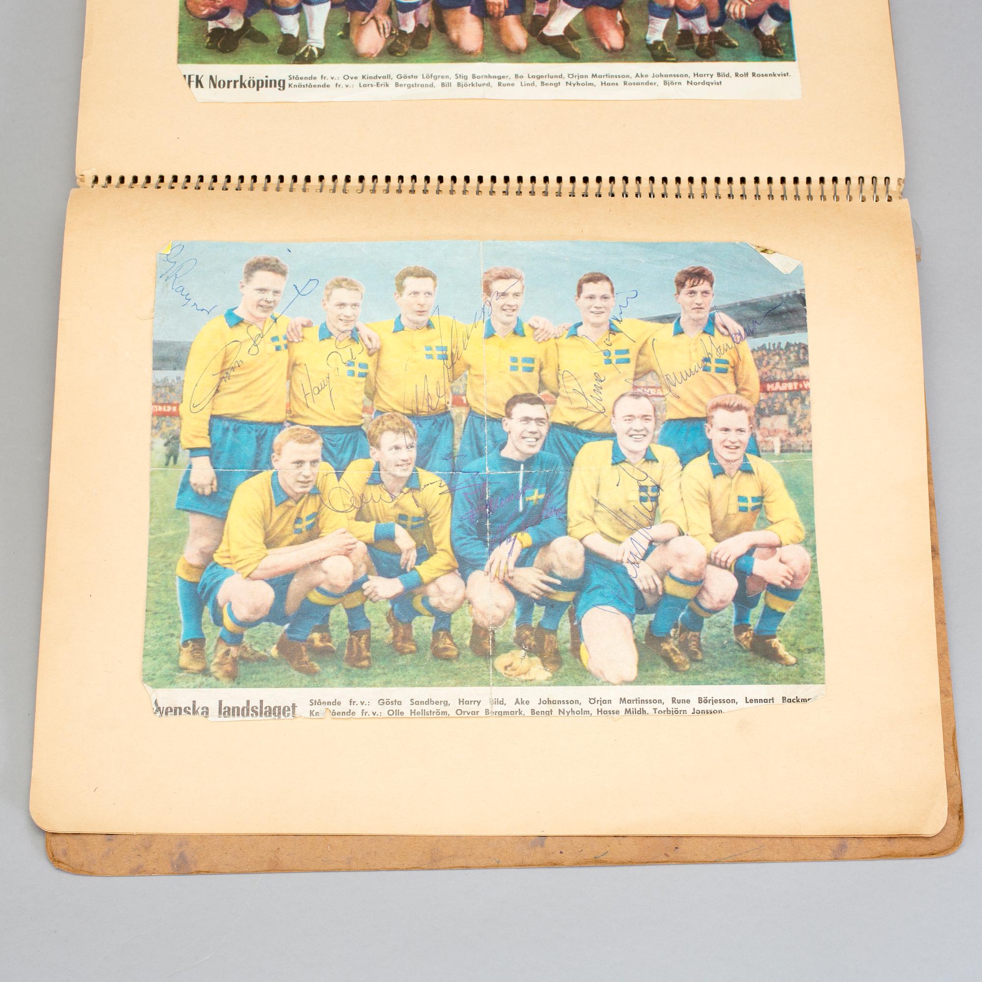 SAMLING FOTBOLLSAUTOGRAFER, bla Ryska landslaget -64, Benfica, Nacka Skoglund, Prawitz Öberg, 1960-70-tal.