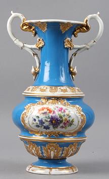 HÄNKELURNA, porslin, Meissen, 1800/1900-tal.