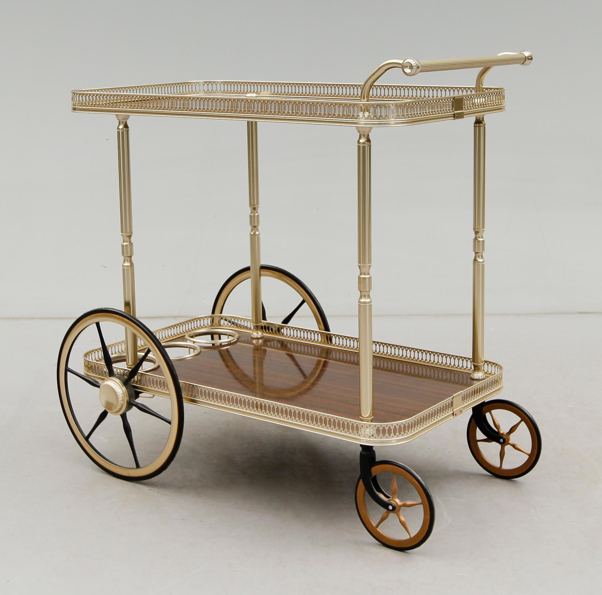 SERVERINGSVAGN, 1900-talets andra hälft.