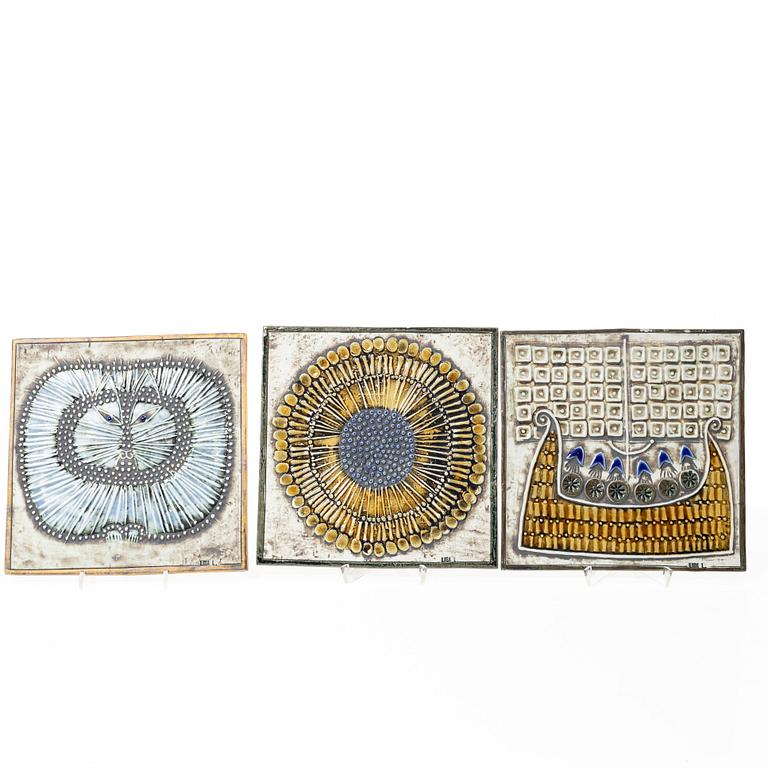 Lisa Larson, Three stoneware wall placques, Gustavsberg.