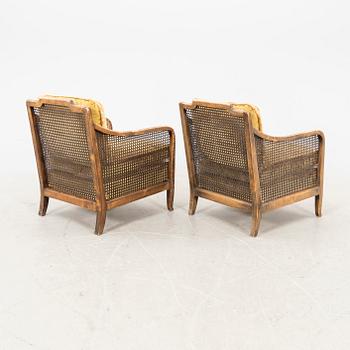 Fåtöljer ett par 1900-talets första hälft.