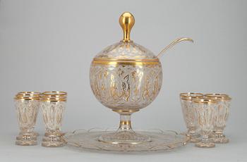 BÅLSKÅL samt BÄGARE 11 st, glas, Böhmen 1800-talets senare hälft.