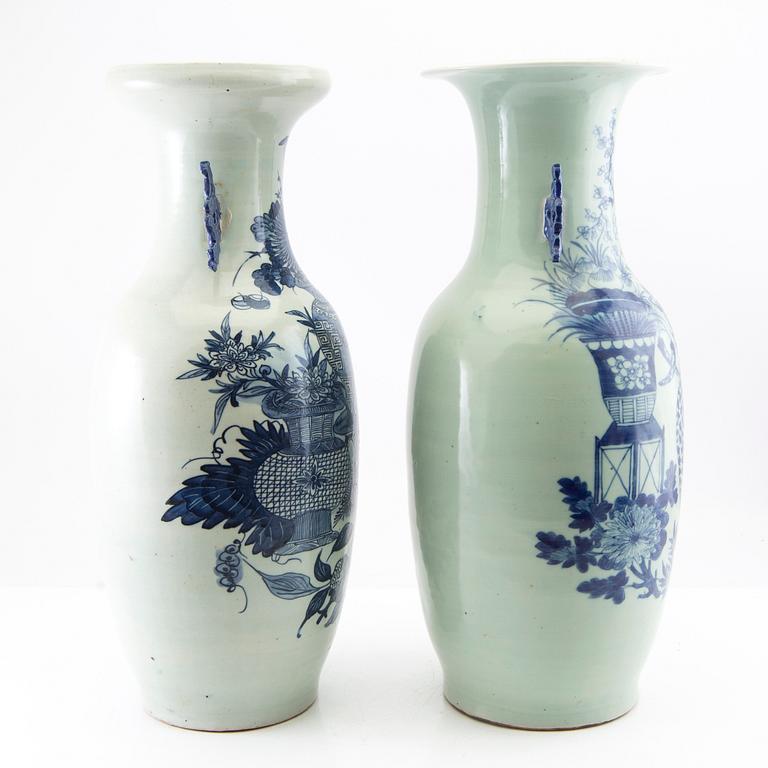 Two Chinese blue and white 'antiques and precious objects' vases, 20th century.