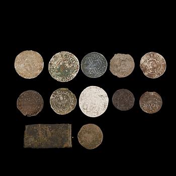 MYNT, 12 st, silver, koppar, mest Sverige och 15-1600-tal. Silvervikt ca 6 gram.