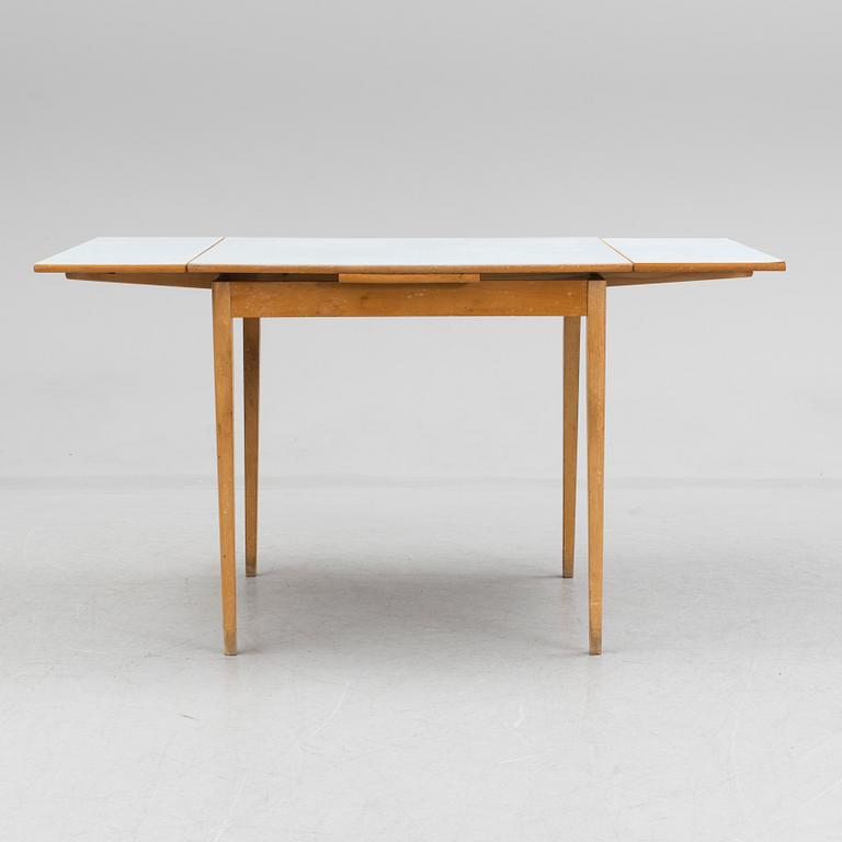 A table "Virrvarr" by Sigvard Bernadotte.