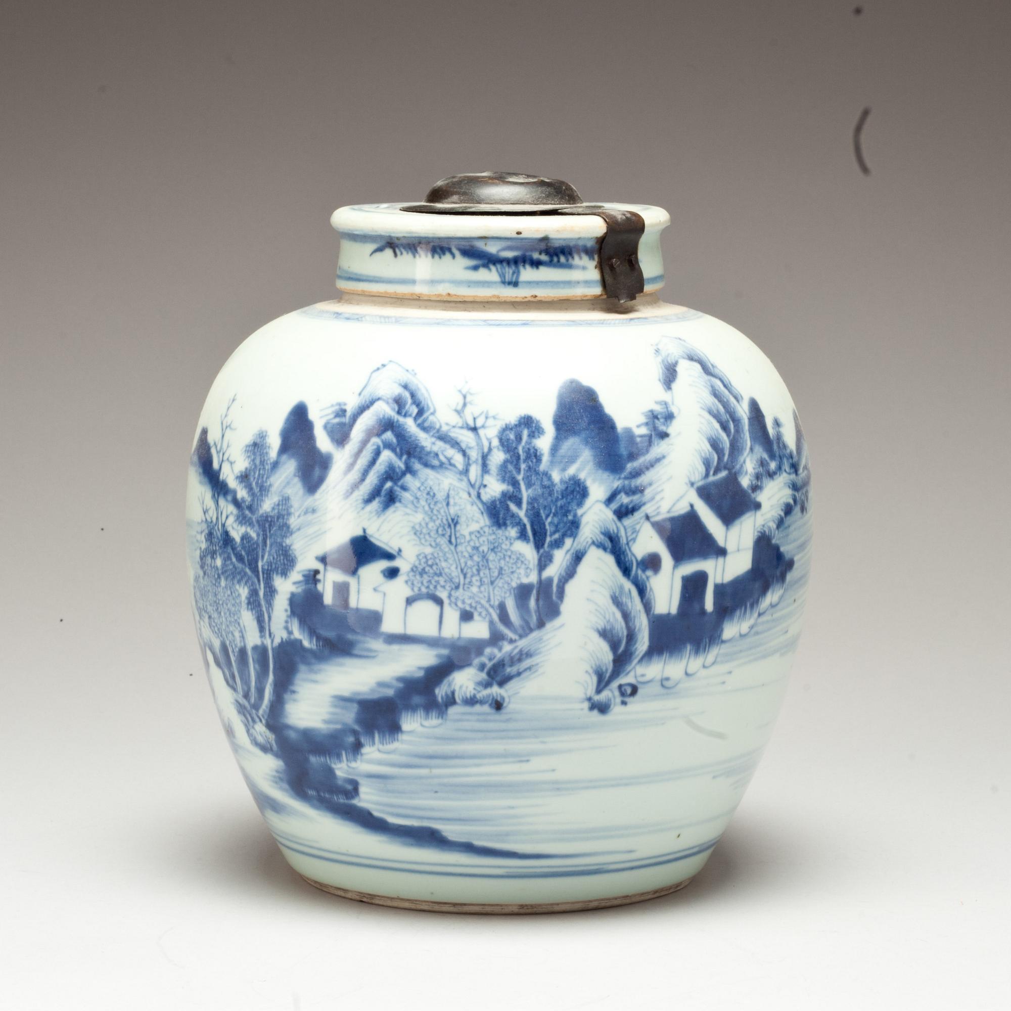 BOJAN MED LOCK, porslin. Kina, 1800-tal.