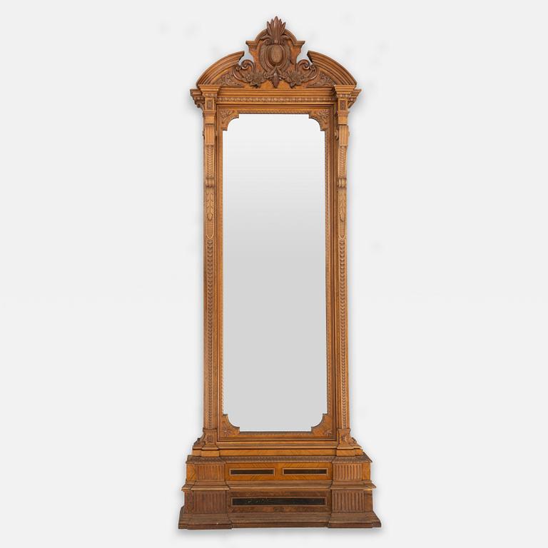 Golvspegel, nyrenässans, 1800-talets slut.