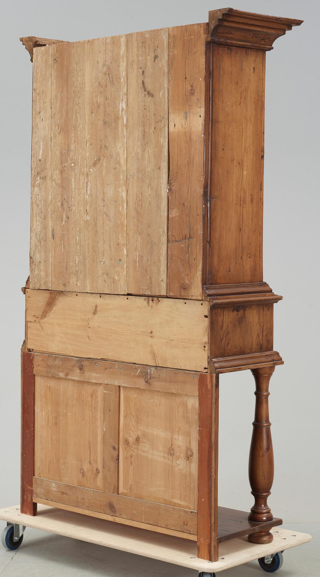 SKÅP, senbarock 1700-tal.
