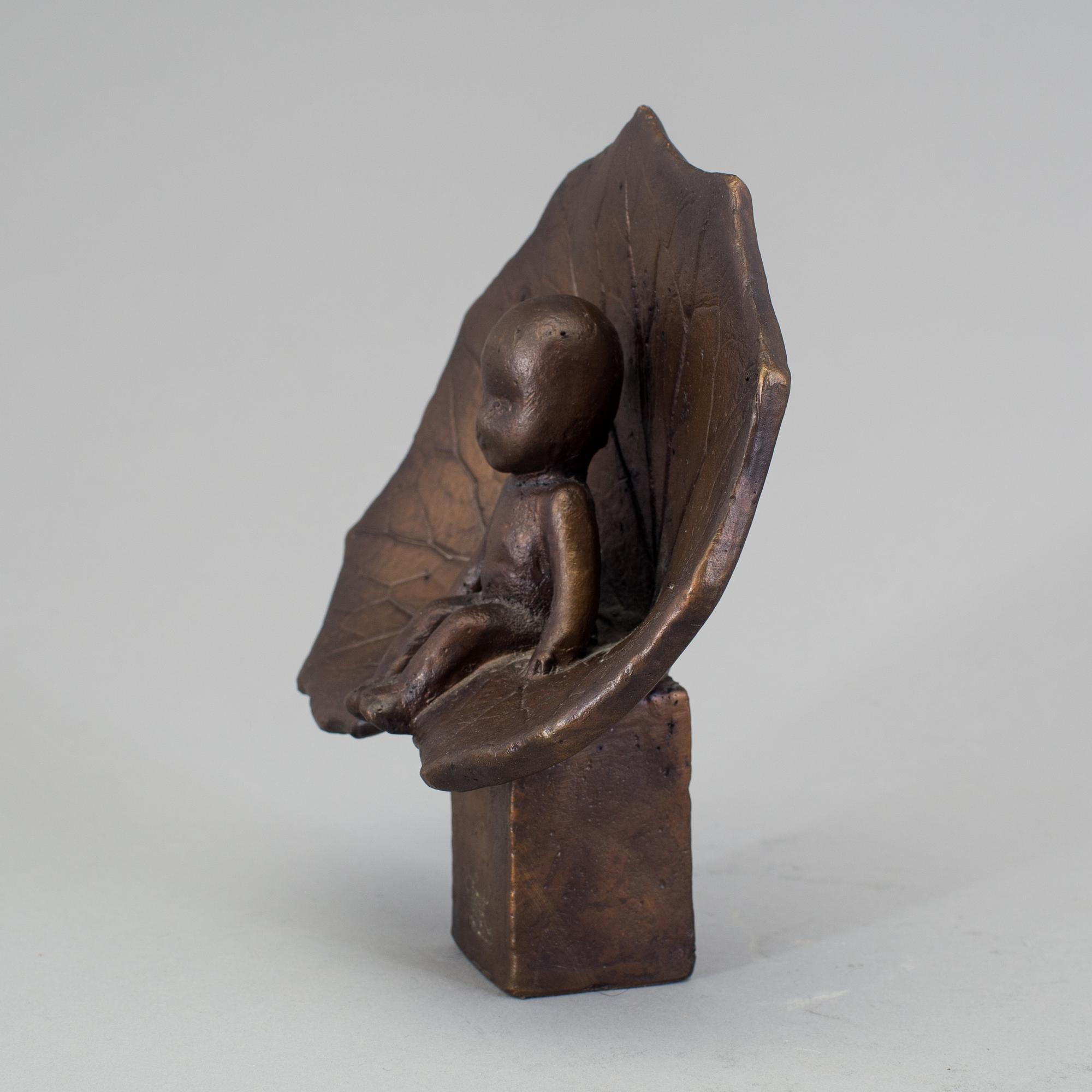 LISA LARSON, skulptur av brons. Signerad och numrerad No 316.