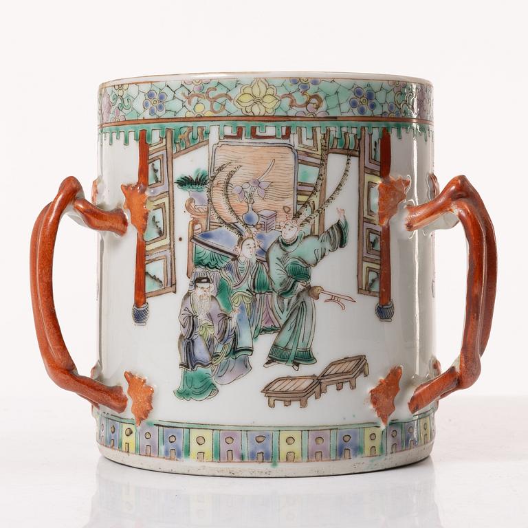 A Chinese three handle porcelain jar, late Qing dynasty, 19th century.