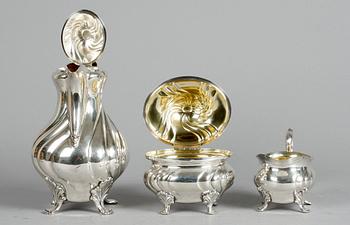 KAFFESERVIS, 3 delar, silver, C.G. Hallberg. 1950-tal. Tot 1330 g.