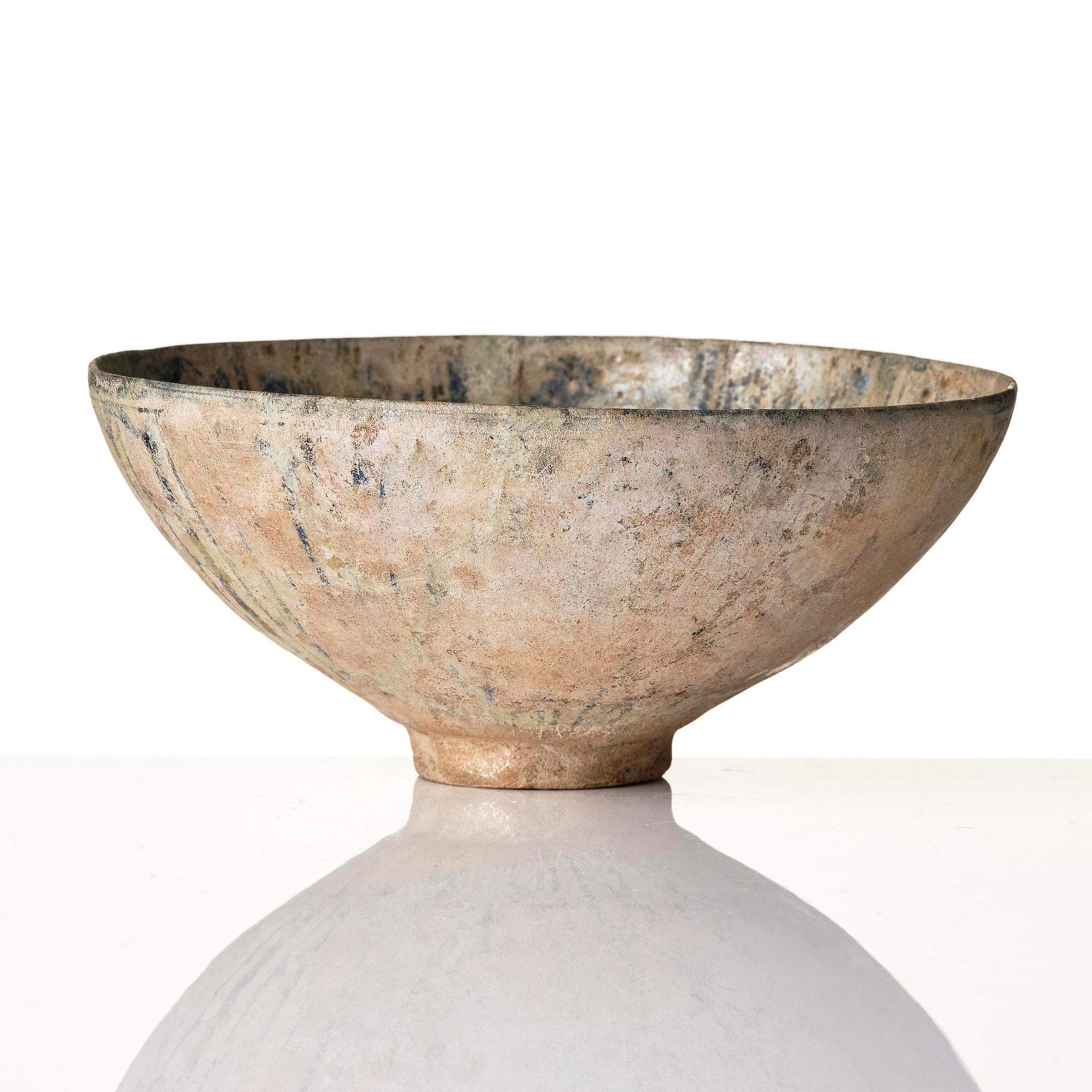 A Kashan lustre pottery Bowl, Persia, 13-14th century.