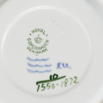 A 14 pc porcelain tableware "Blå blomst" from Royal Copenhagen.