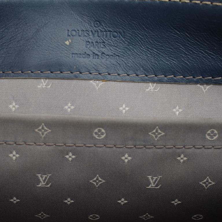 LOUIS VUITTON, a blue Suhali leather "Le Talentueux" handbag.