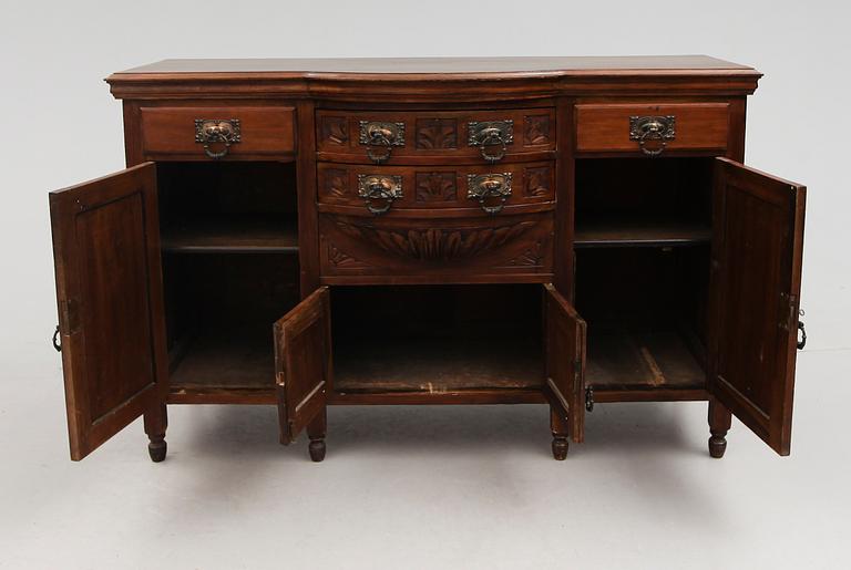 SIDEBOARD, England, 1900-talets första hälft.