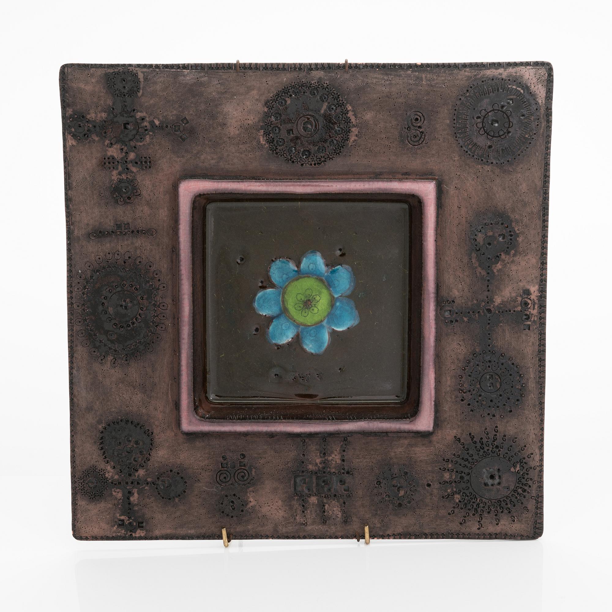 Rut Bryk, relief, stengods, signerad BRYK.