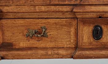 SKÅP, barock, 1700-talets första hälft.