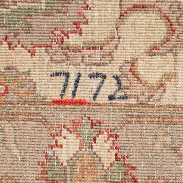 Two Zeigler design rugs, ca 84 x 61 cm.