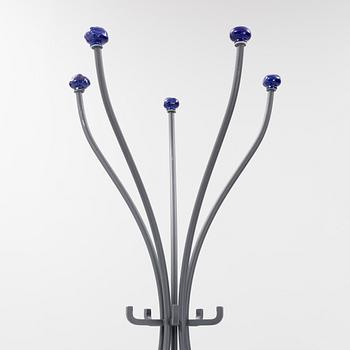 Jonas Bohlin, a 'Spira' coat hanger.