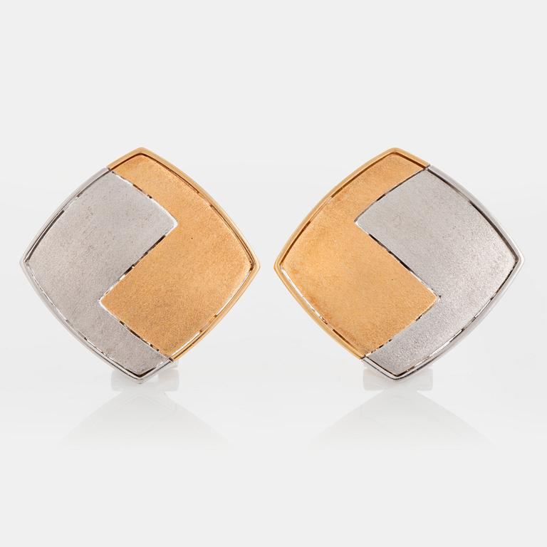 A pair of Paul Binder earrings in 18K gold and white gold.