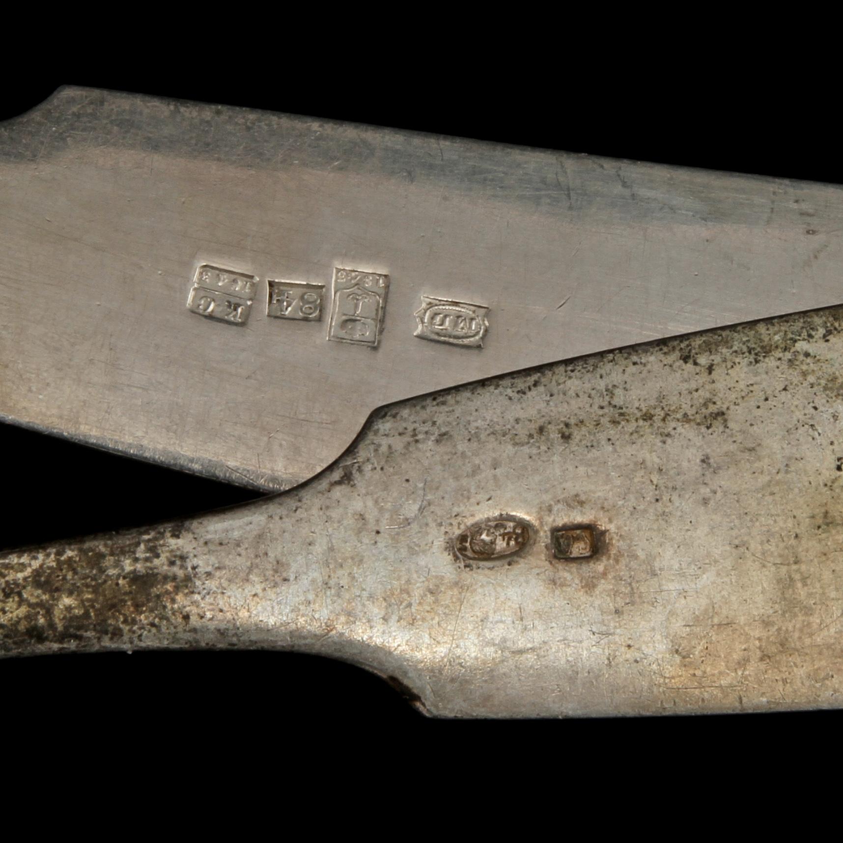 SOPPSLEV SAMT KOMPOTTSKED, silver, Ryssland, vikt ca 380 gram.
