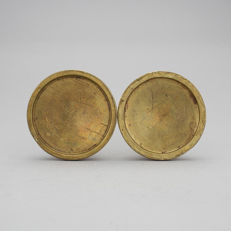 LJUSSTAKAR, ett par, mässing, empire, 1800-talets första hälft.