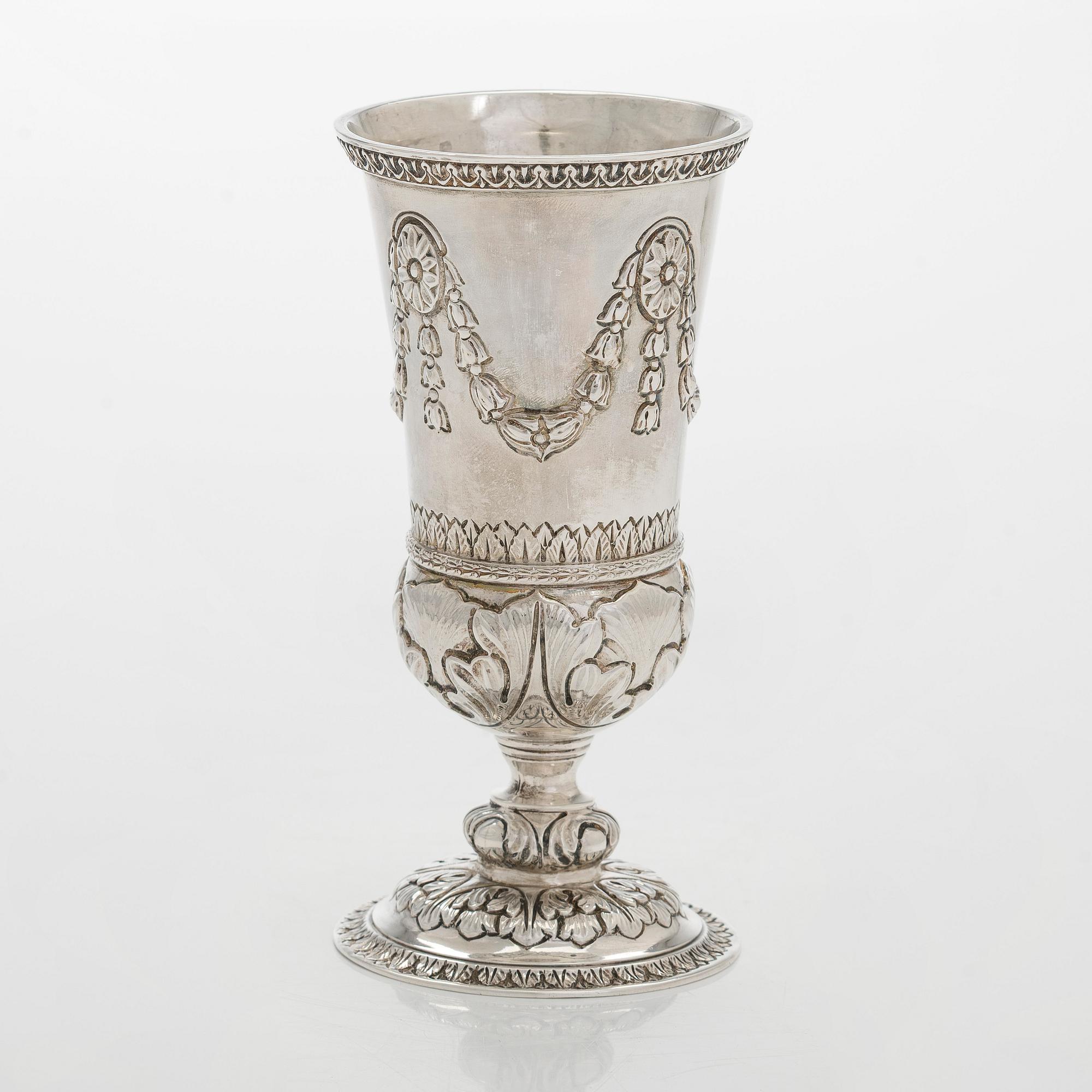 Charles Stuart Harris, bägare på fot, sterling silver, London 1924.