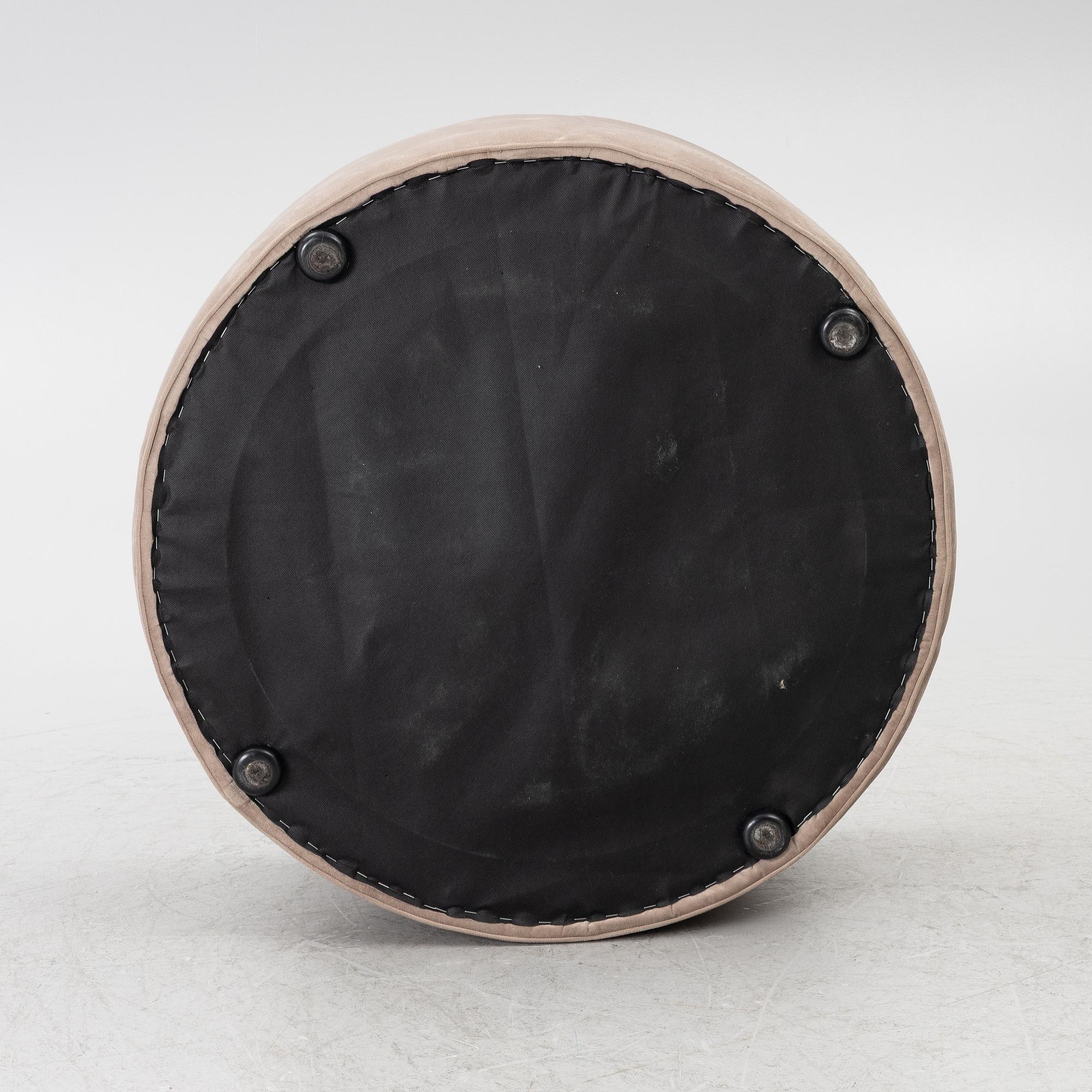 Sittpuff, "Grace", Layered, 2010.