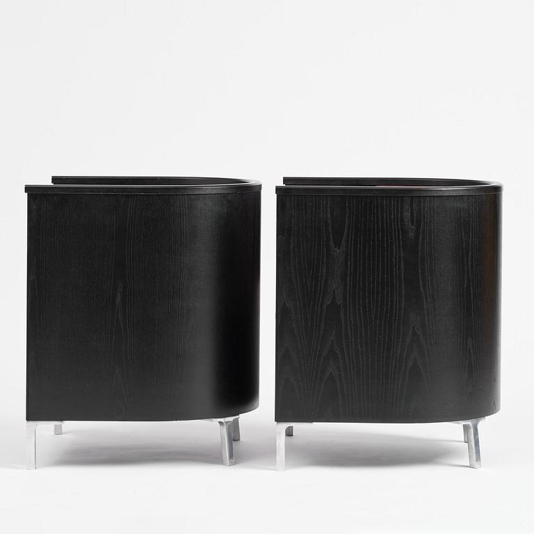 Mats Theselius, a pair of “Theselius Trä” armchairs, Källemo, Värnamo, post 2007.
