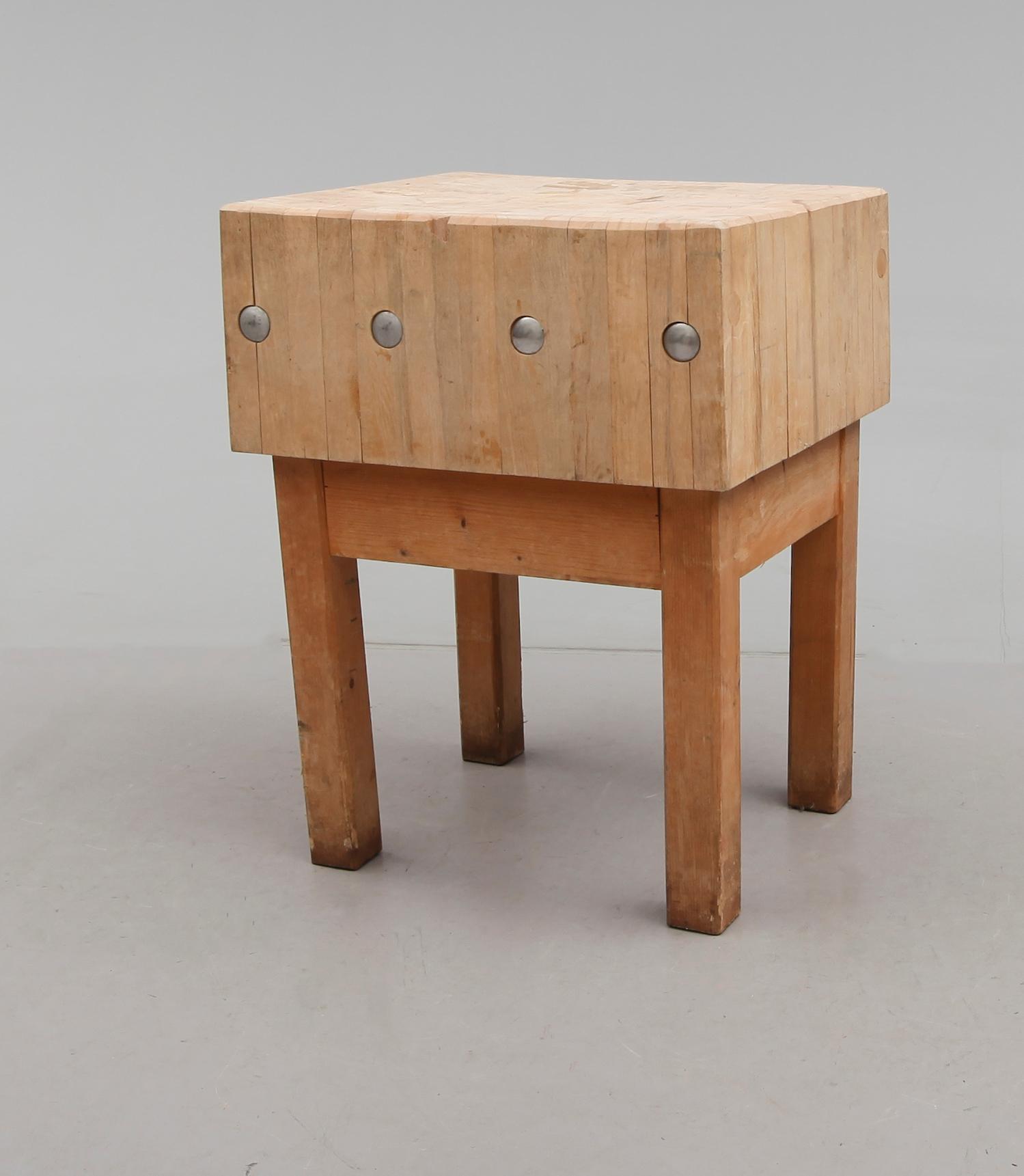 HUGGKUBBE/SLAKTBÄNK, 1900-tal.