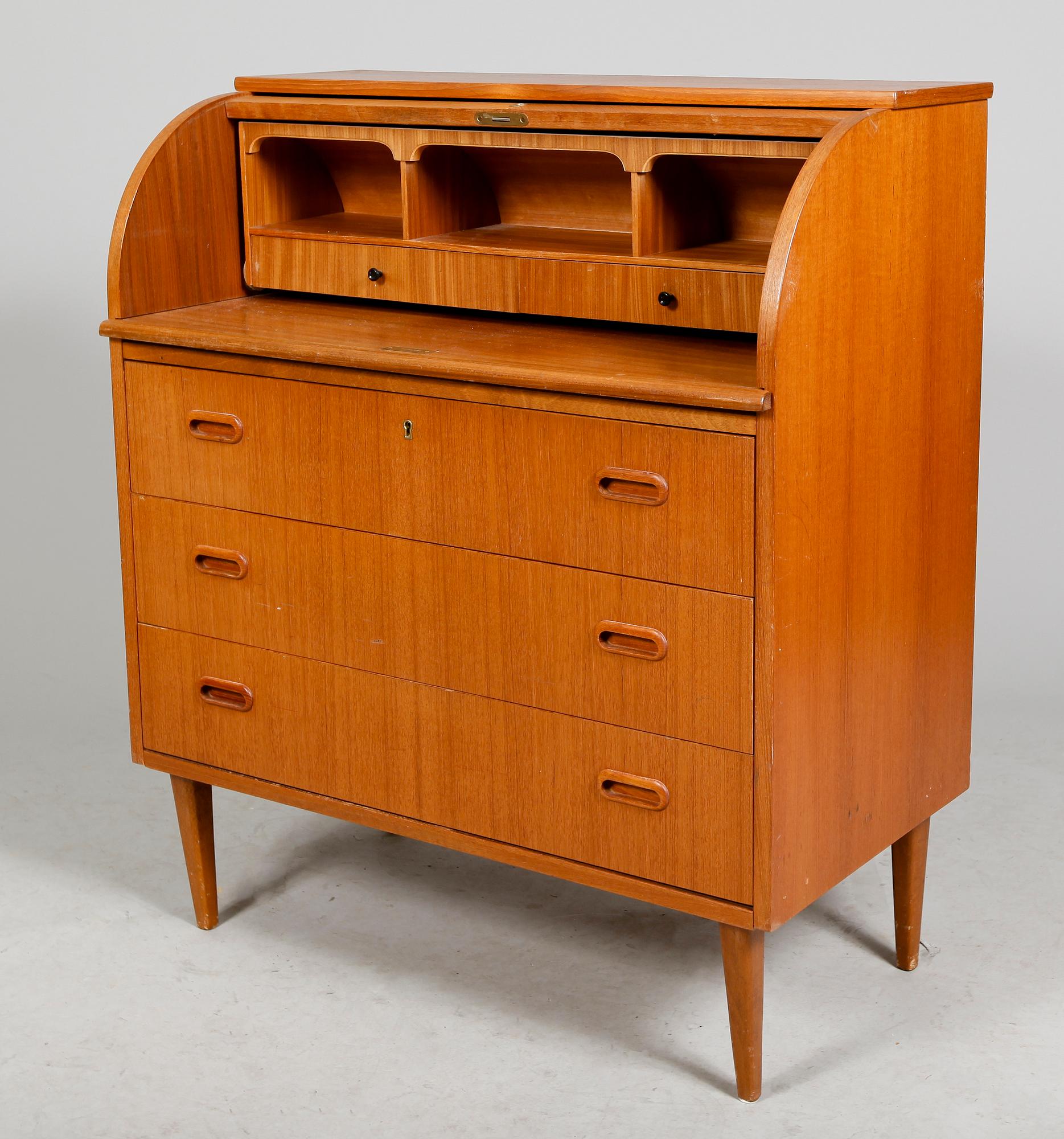 SEKRETÄR, med rullklaff, 1900-talets mitt.