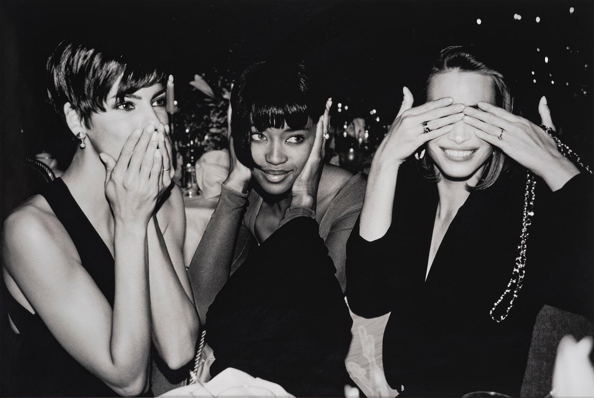 Roxanne Lowit, "Linda Evangelista, Naomi Campbell, Christy Turlington, ... , Fashion Group Party, Plaza", 1989.