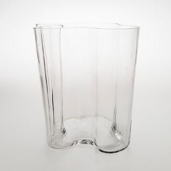 Alvar Aalto, a '3031' vase, signed Alvar Aalto, 1960/70s.