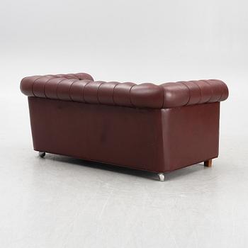 Sofa, Chesterfield model, Norell, second half of the 20th century.