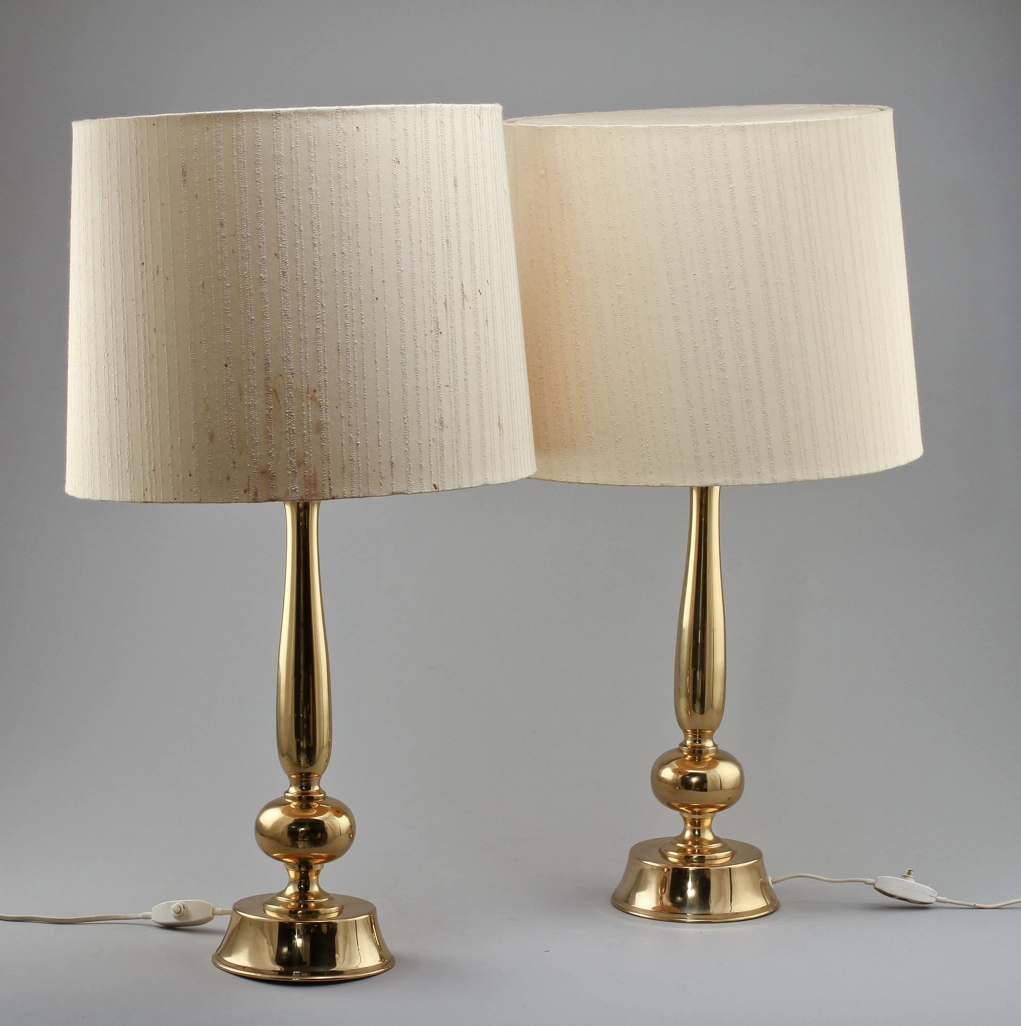 BORDSLAMPOR, ett par, 1900-talets andra hälft.