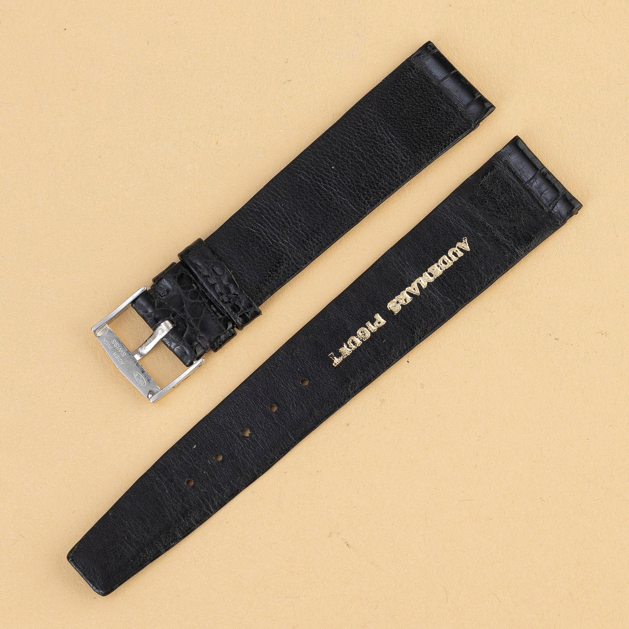 Audemars Piguet, "Tonneau", "Steel Case", ca 1973.